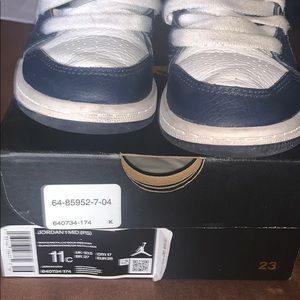 Little kid jordan 1